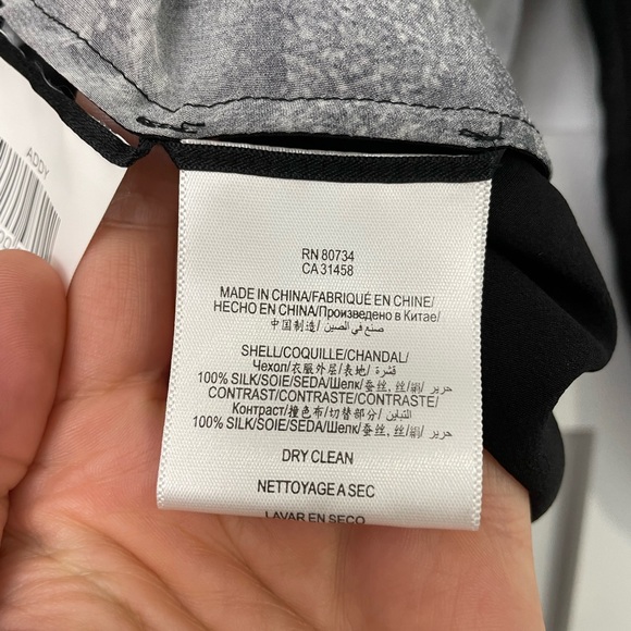 [xs] BCBG NWT silk shirt - Picture 5 of 7